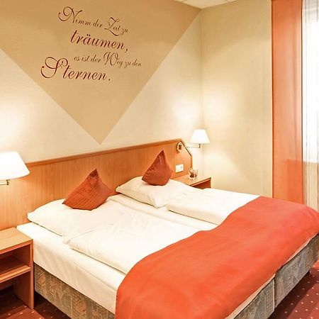 Hotel Restaurant Zum Werdersee Bremen Exterior photo