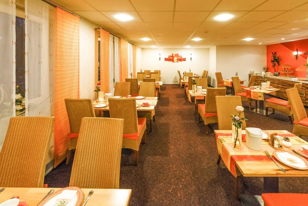 Hotel Restaurant Zum Werdersee Bremen Exterior photo