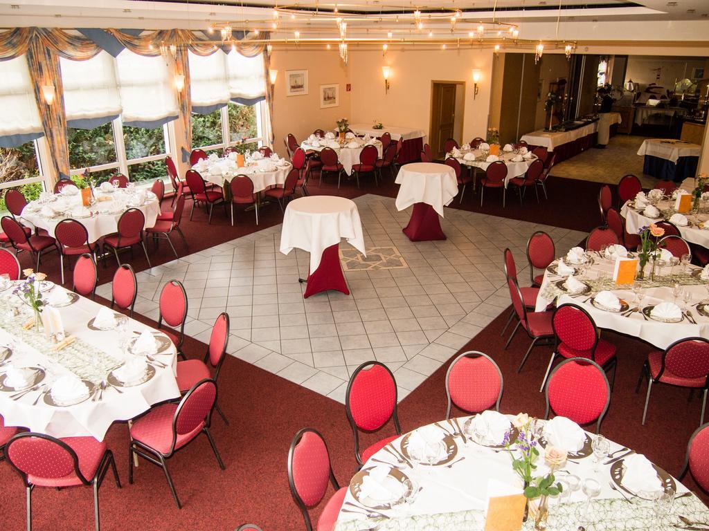 Hotel Restaurant Zum Werdersee Bremen Exterior photo