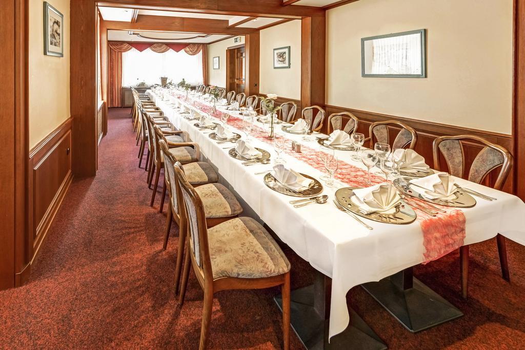 Hotel Restaurant Zum Werdersee Bremen Exterior photo